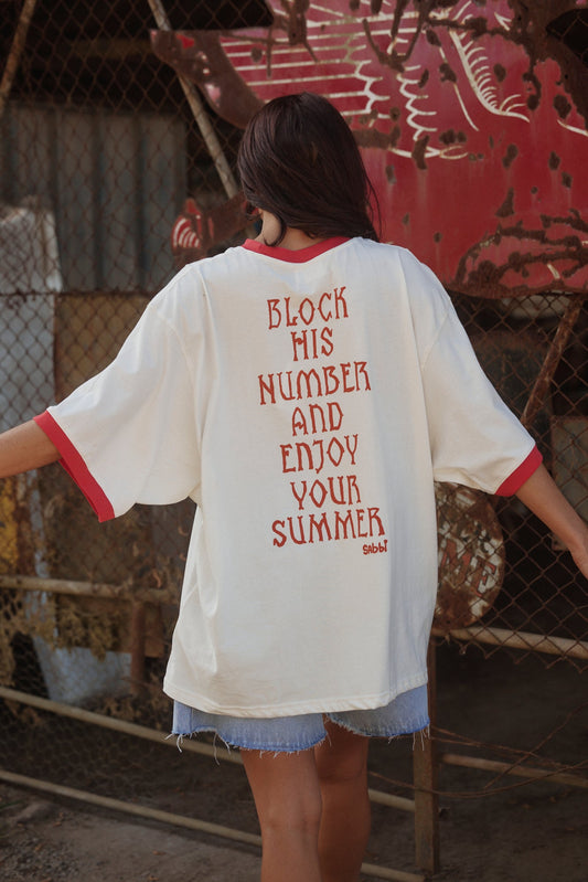 Sabbi - The Very Oversized Cowgirl Outlaw Tee - White