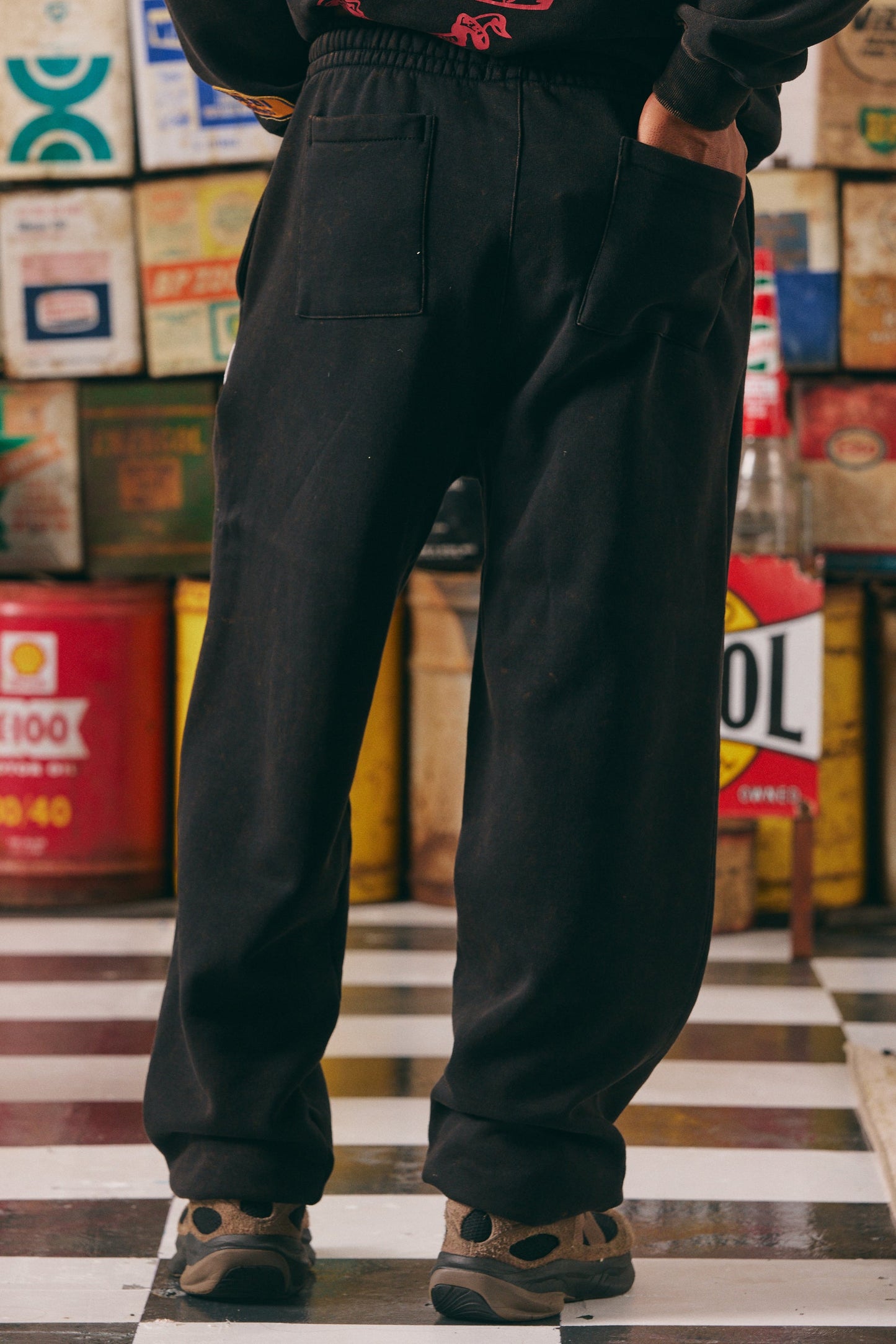 Sabbi - Cuff Leg Sweat Pants - Be Kind - Acid Wash Black
