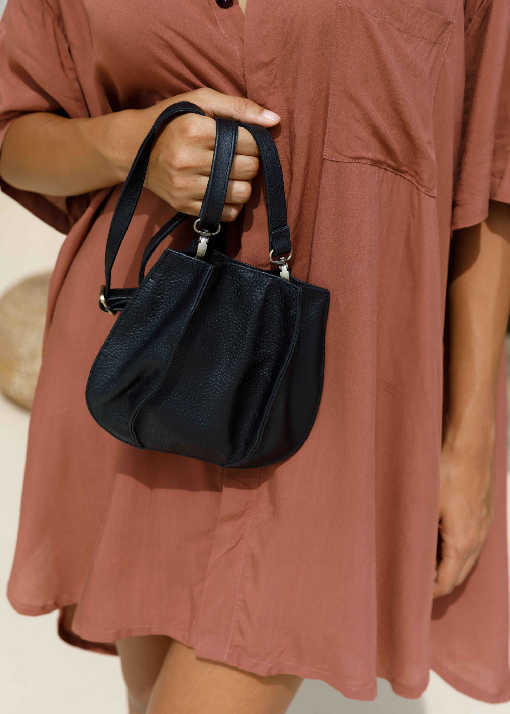 Hobo and Hatch - Vera Mina Crossbody - Textured Noir