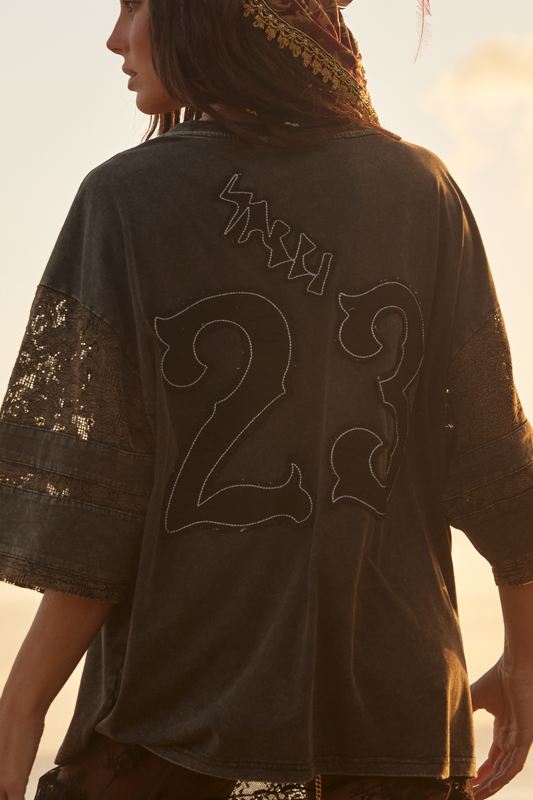 Sabbi - The Chase Your Dreams Lace Tee - Black