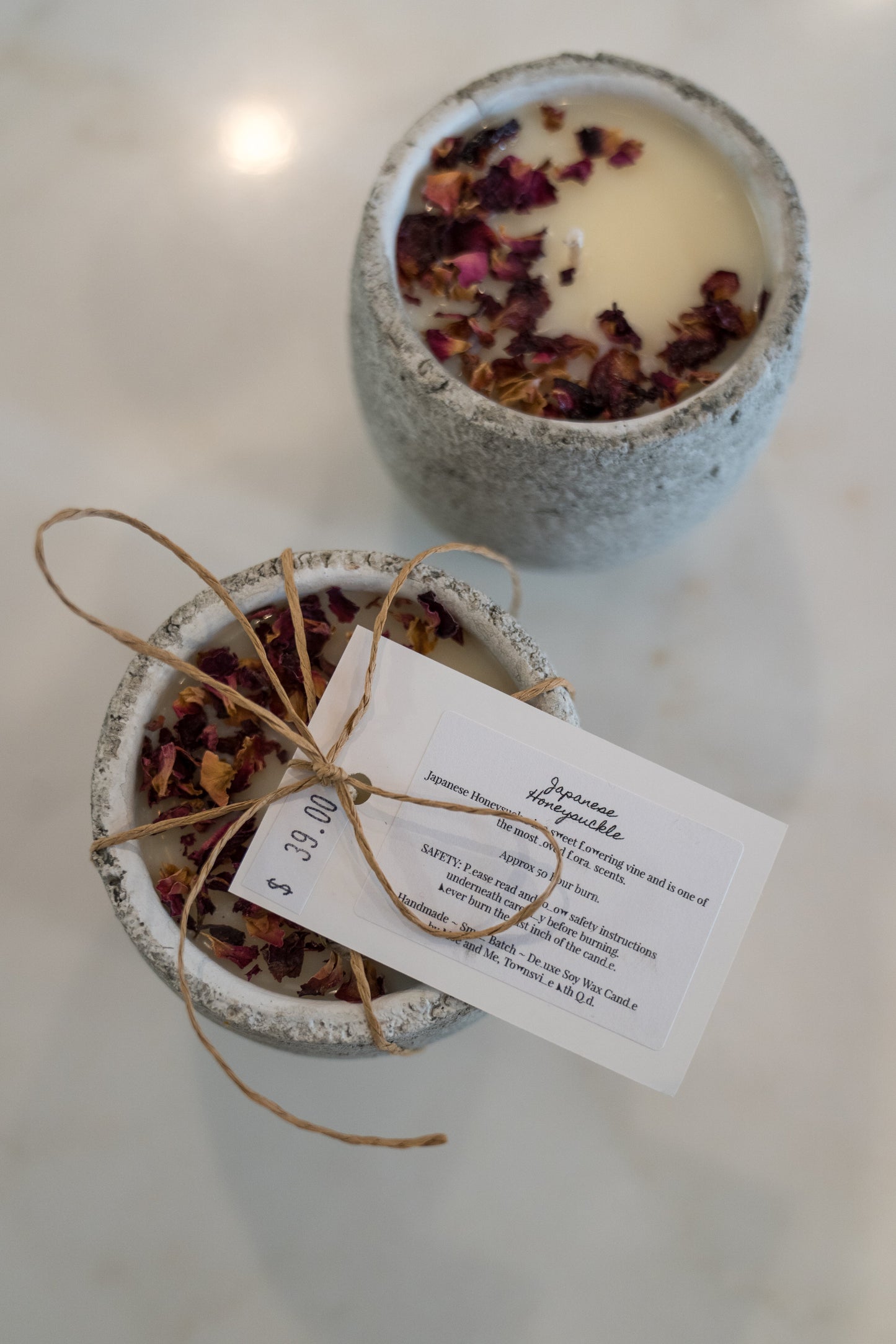 Moe and Me - Floral Candle - Japanese Honeysuckle