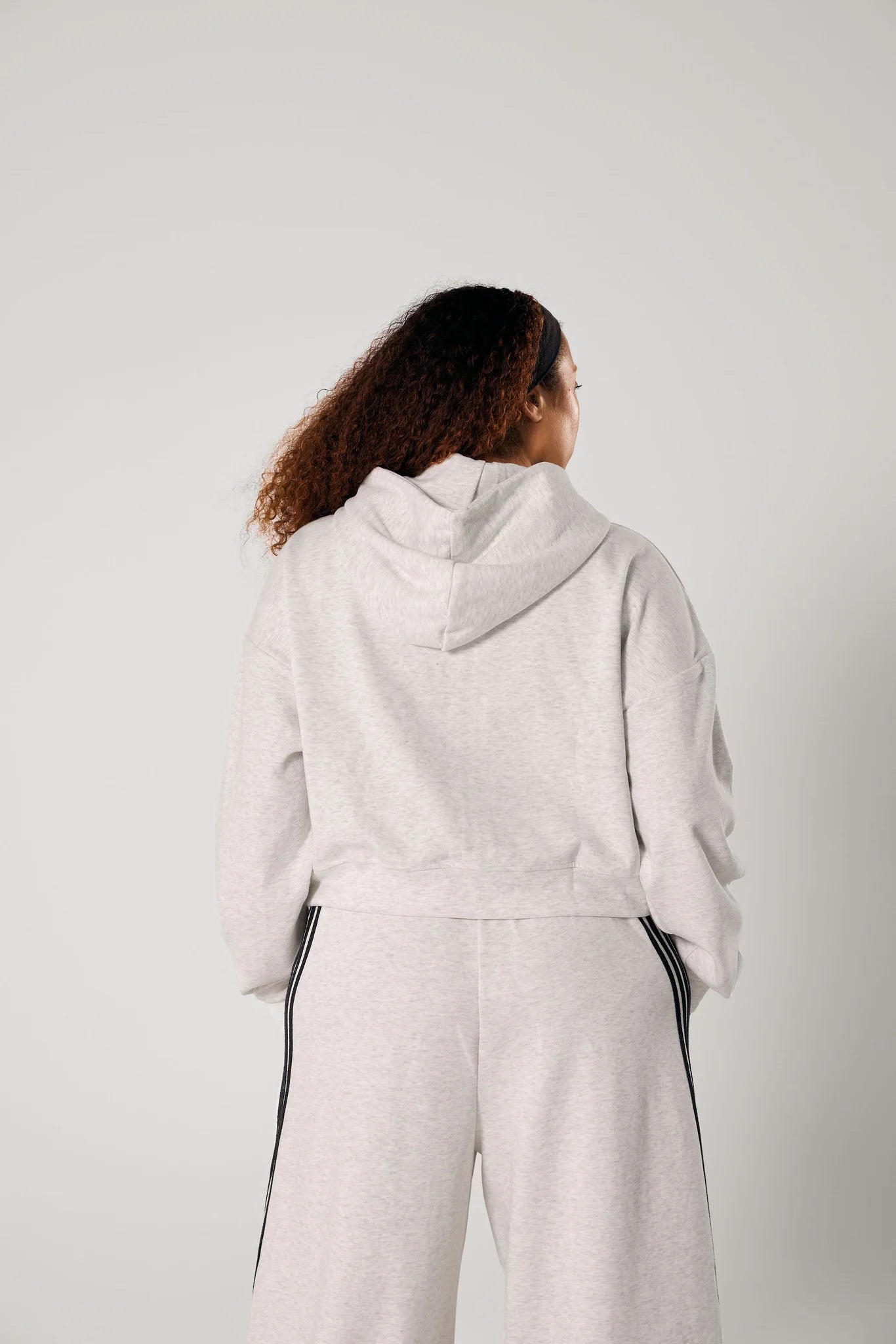Ssaint - Cropped Hoodie - Grey