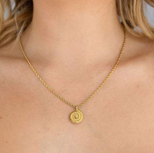 Sun Soul - Shelly Necklace