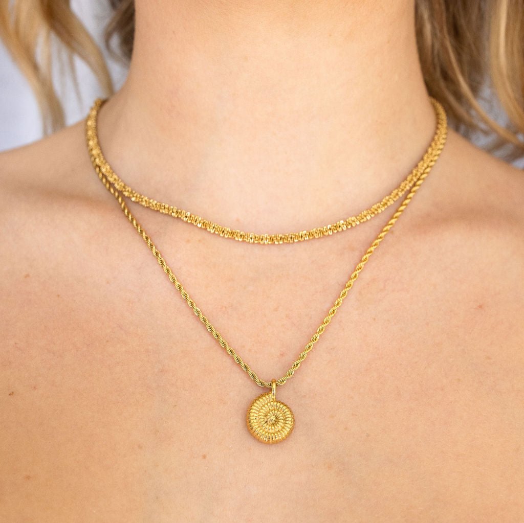 Sun Soul - Shelly Necklace