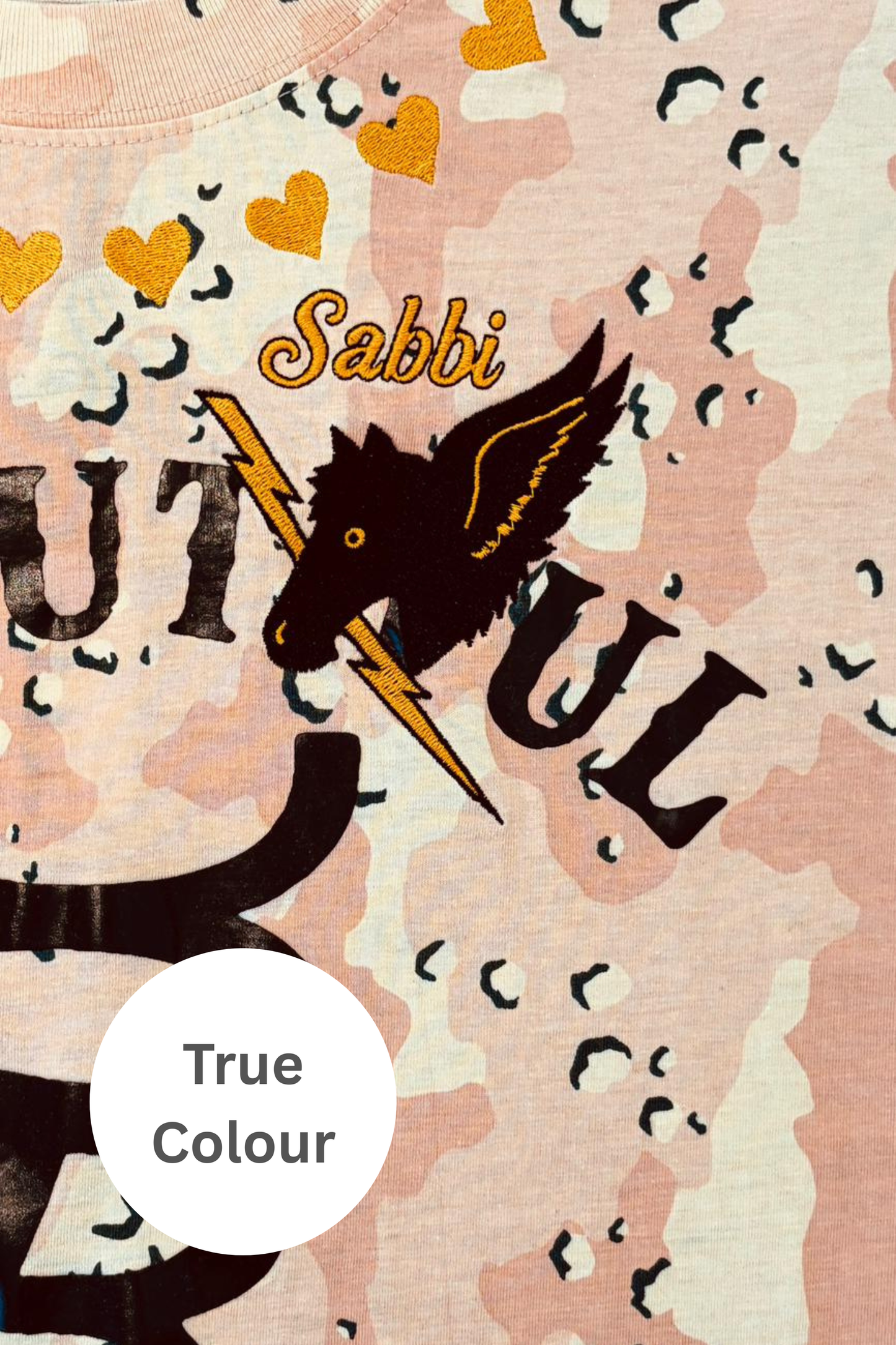 Sabbi - The Regular Fit Be-Youtiful Ranch Tee - Pink Camo