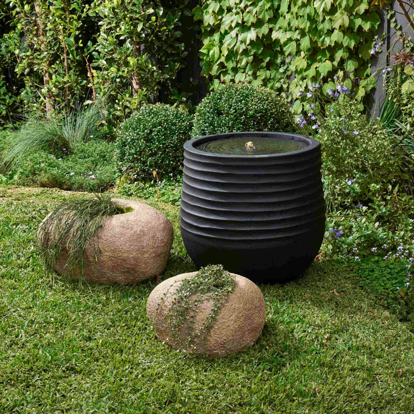 Rogue - Ryker LED Water Feature - Black