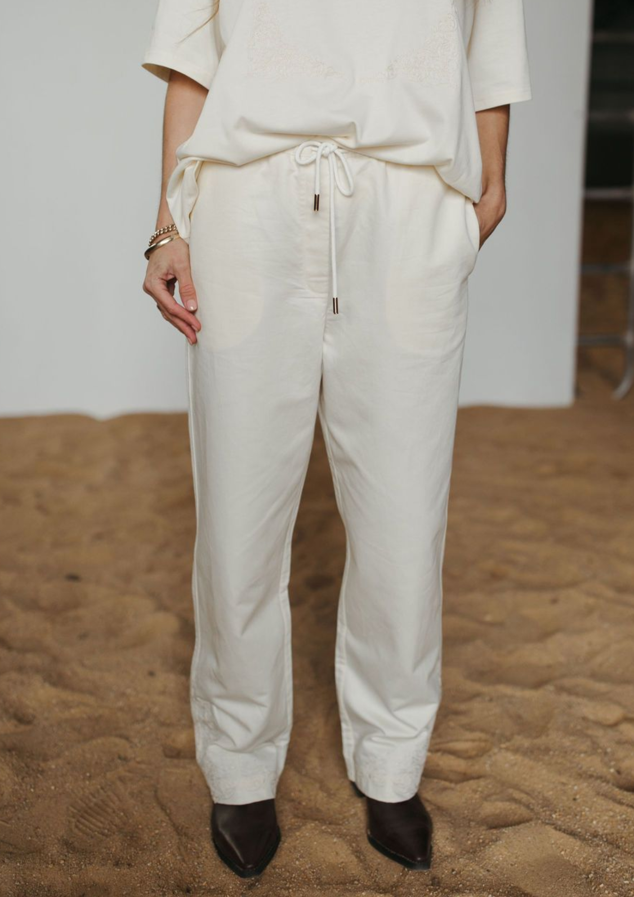 FARMER By Whitney - Paisley Emboss Drawstring Pant