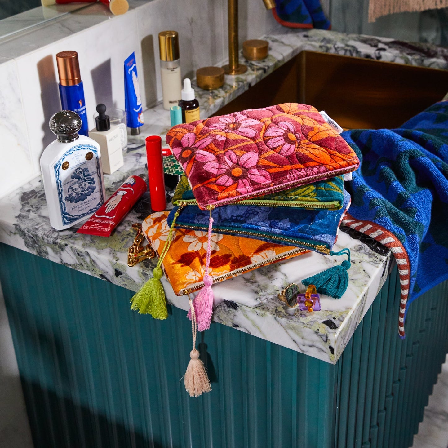 Sage X Clare - Bernanda Velvet Pouch - Valencia