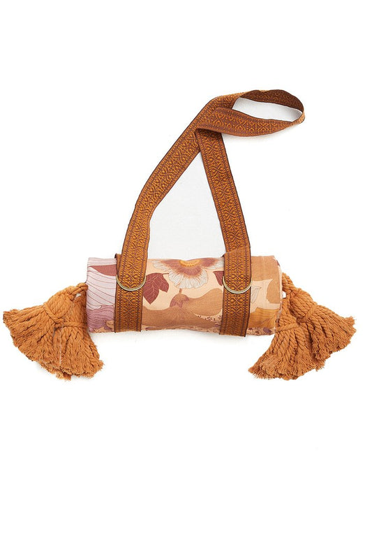 Wandering Folk Picnic Rug - Dawn