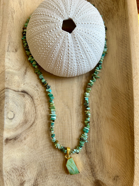Crystal Stone Strand Necklace with Crystal Stone Pendant