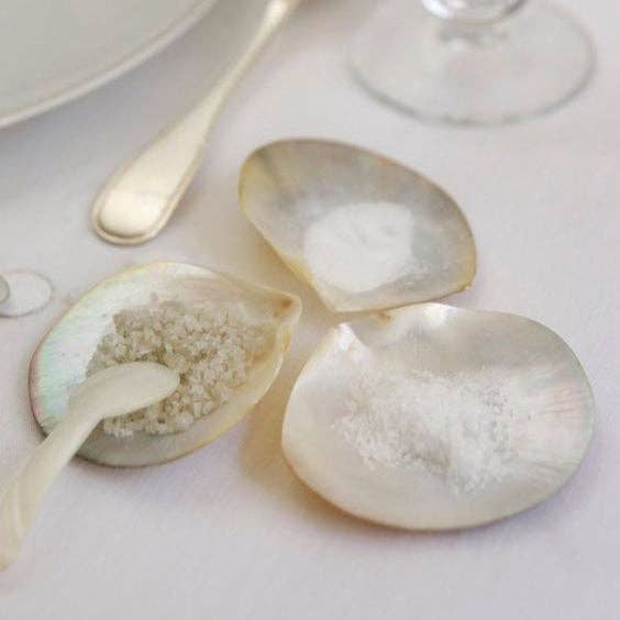 Saltist - The Mother of Pearl Caviar Set