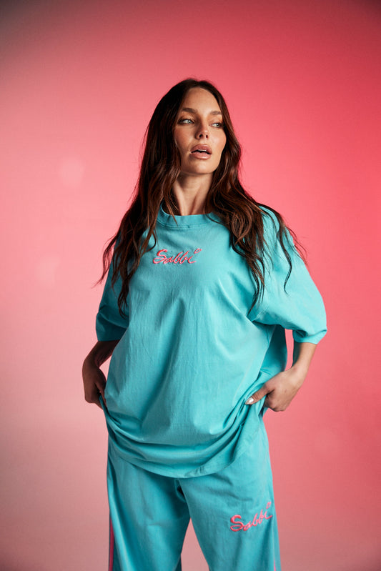 Sabbi - The Very Oversized Standout Tee - Fluro Blue