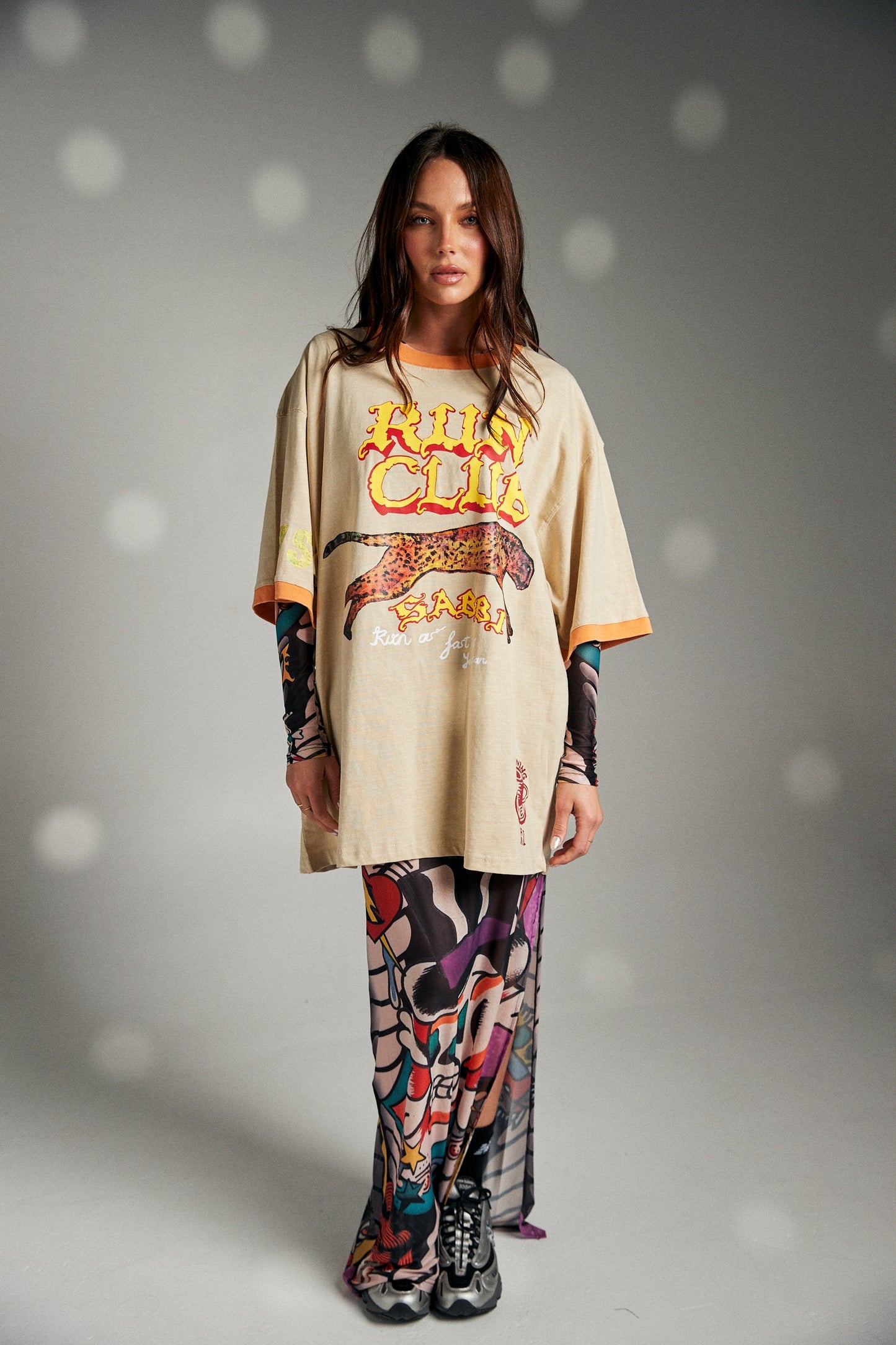 Sabbi - The Run Club Tee - Sand