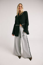 Load image into Gallery viewer, Sabbi - The Raving Hearts Pants - Grey
