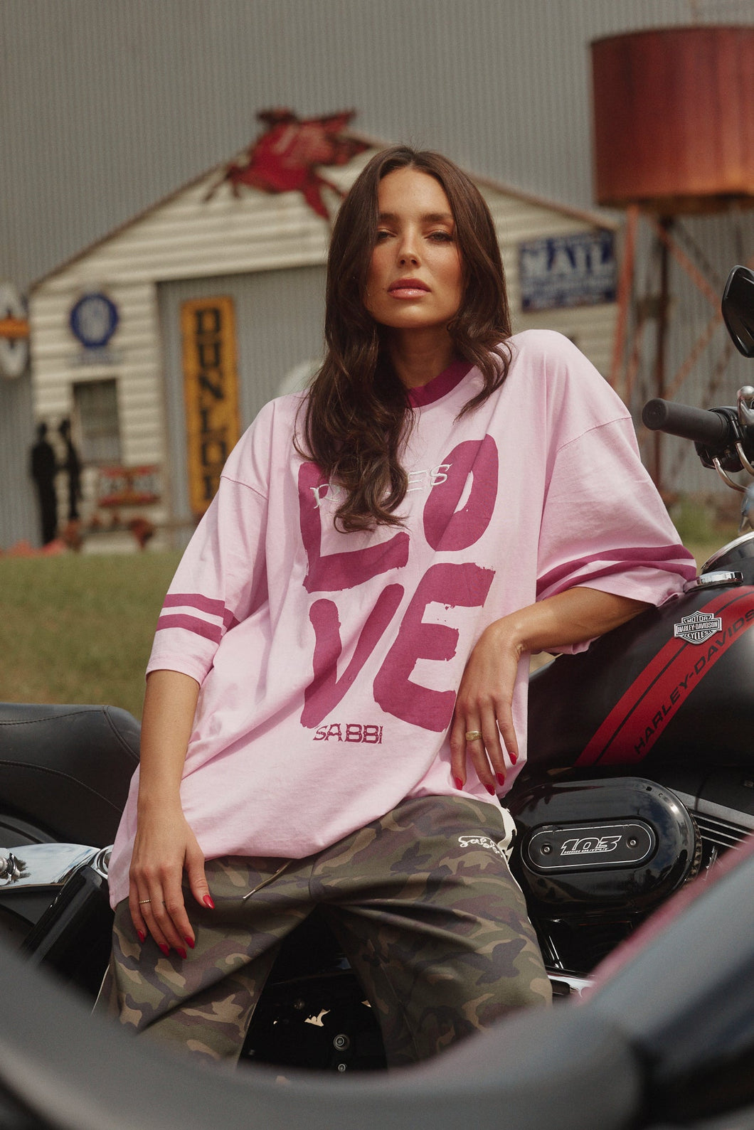 Sabbi - The Very Oversized Love Revolution Tee - Pink