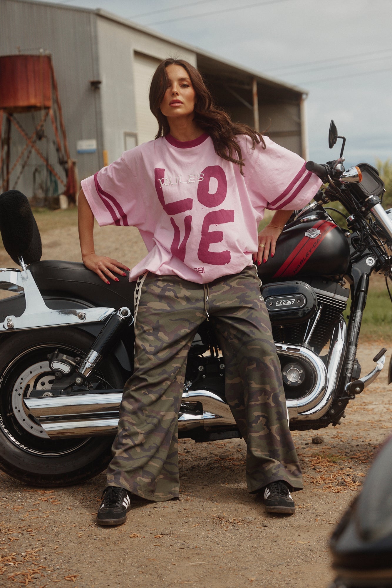 Sabbi - The Very Oversized Love Revolution Tee - Pink