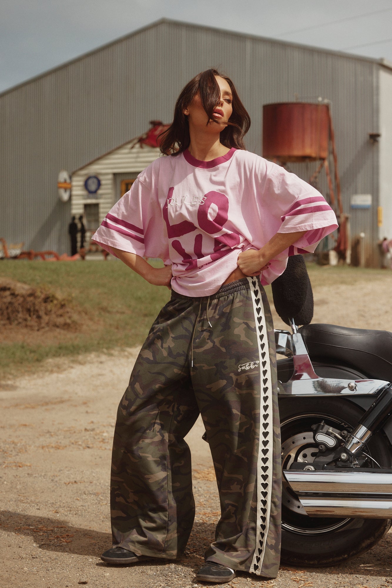 Sabbi - The Very Oversized Love Revolution Tee - Pink
