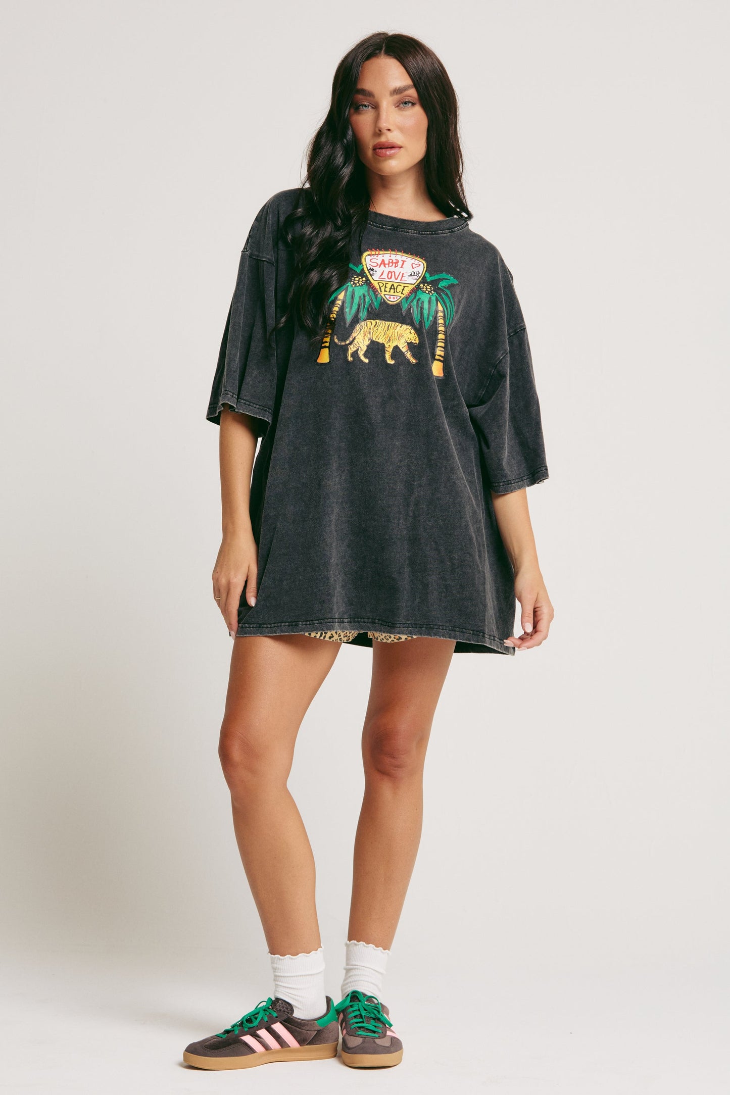 Sabbi - The Big Love Elephant Safari Tee - Black