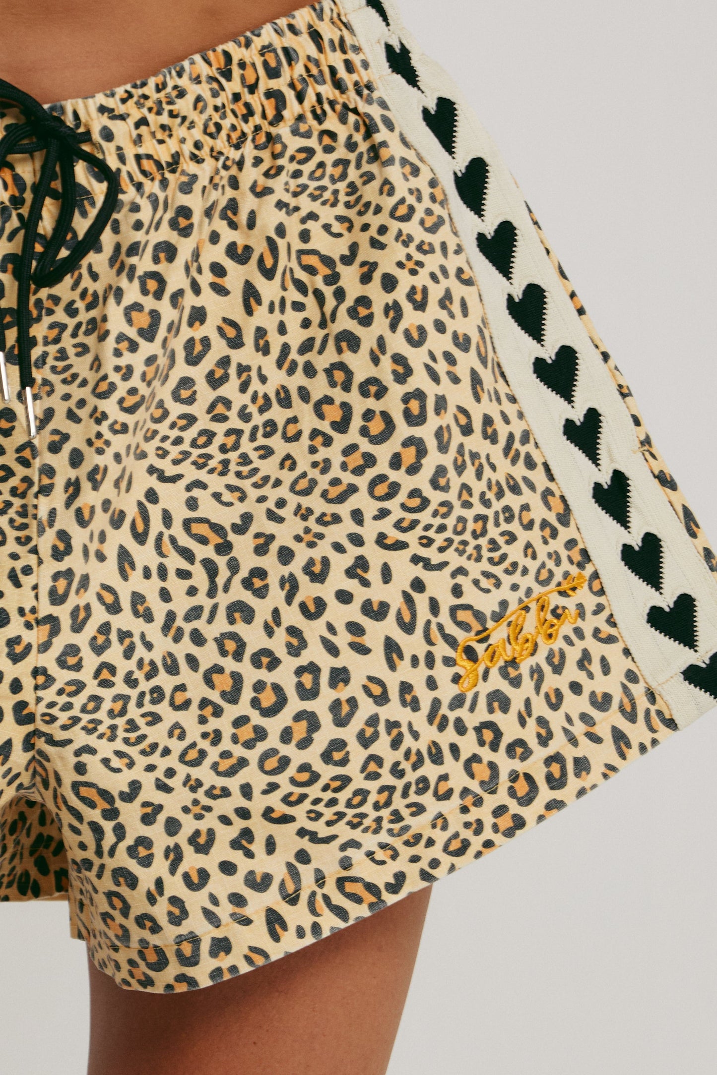 Sabbi - The Leopard Drill Mini Short