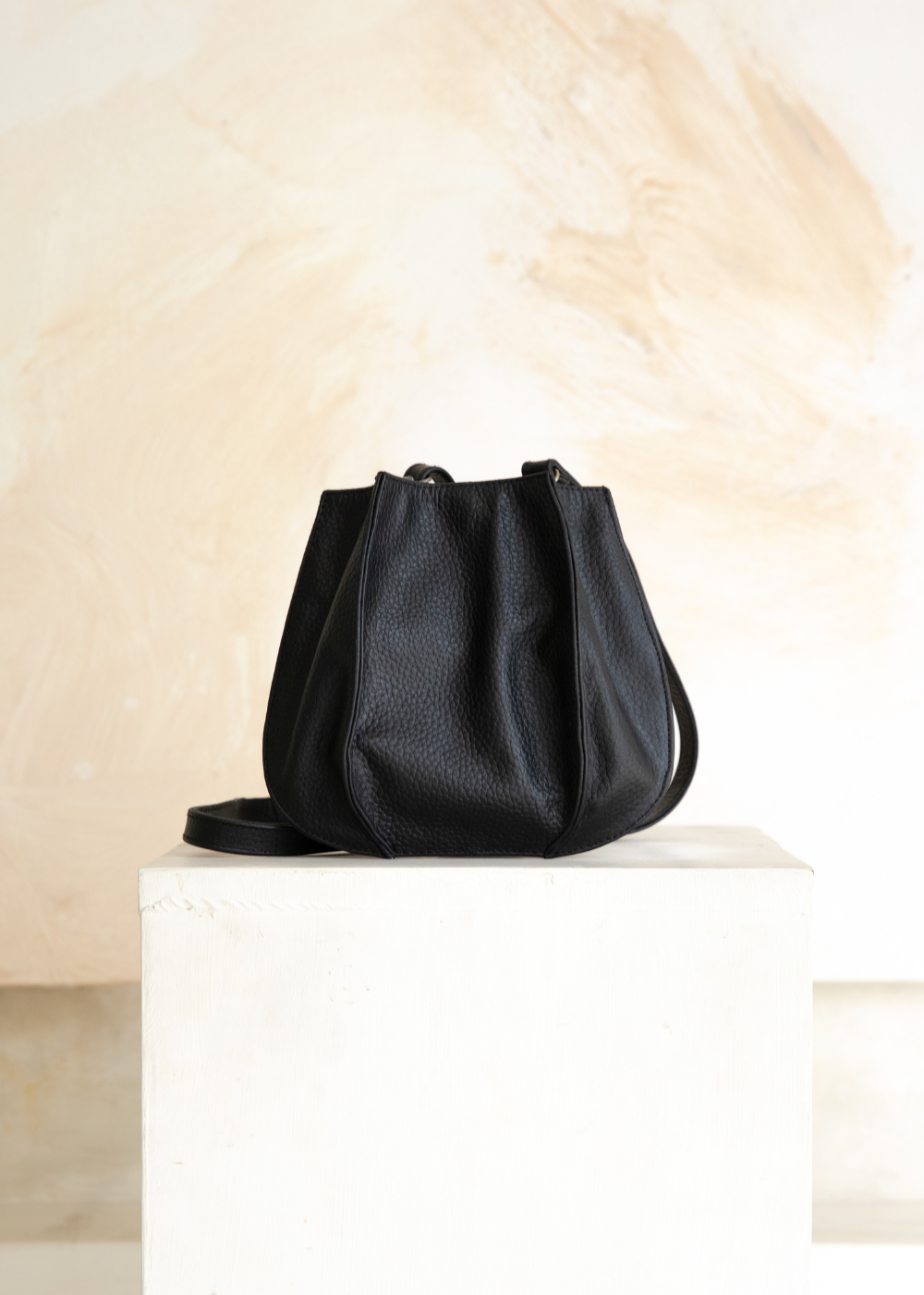 Hobo and Hatch - Vera Mina Crossbody - Textured Noir