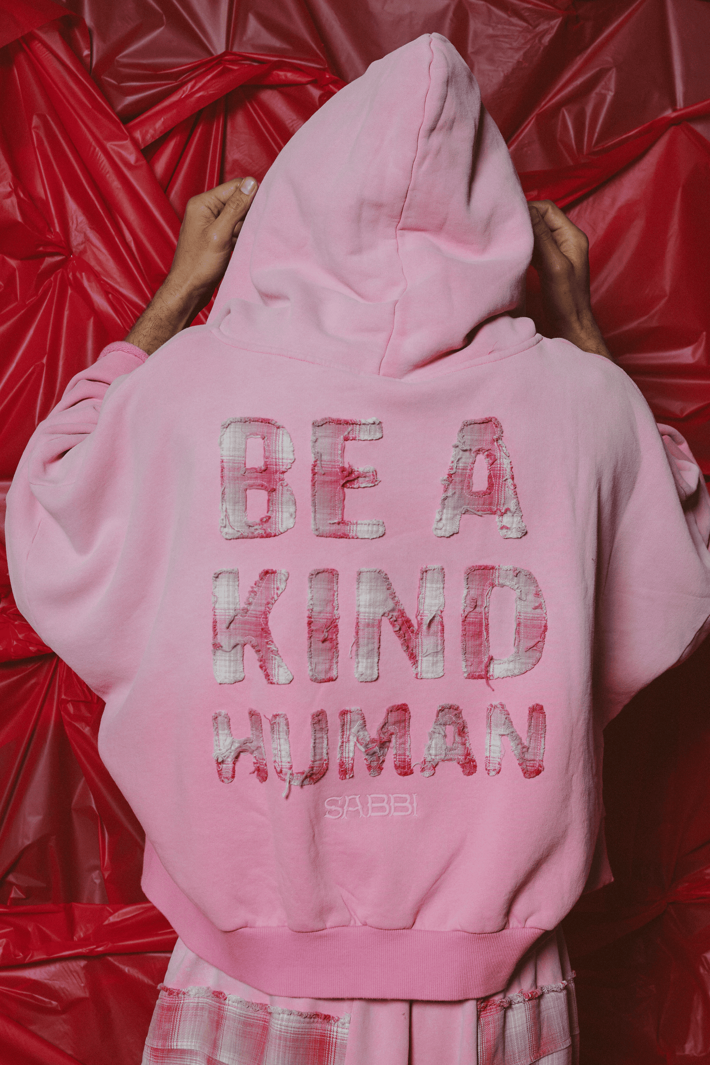 Sabbi - THE BE A KIND HUMAN HOODIE - PINK