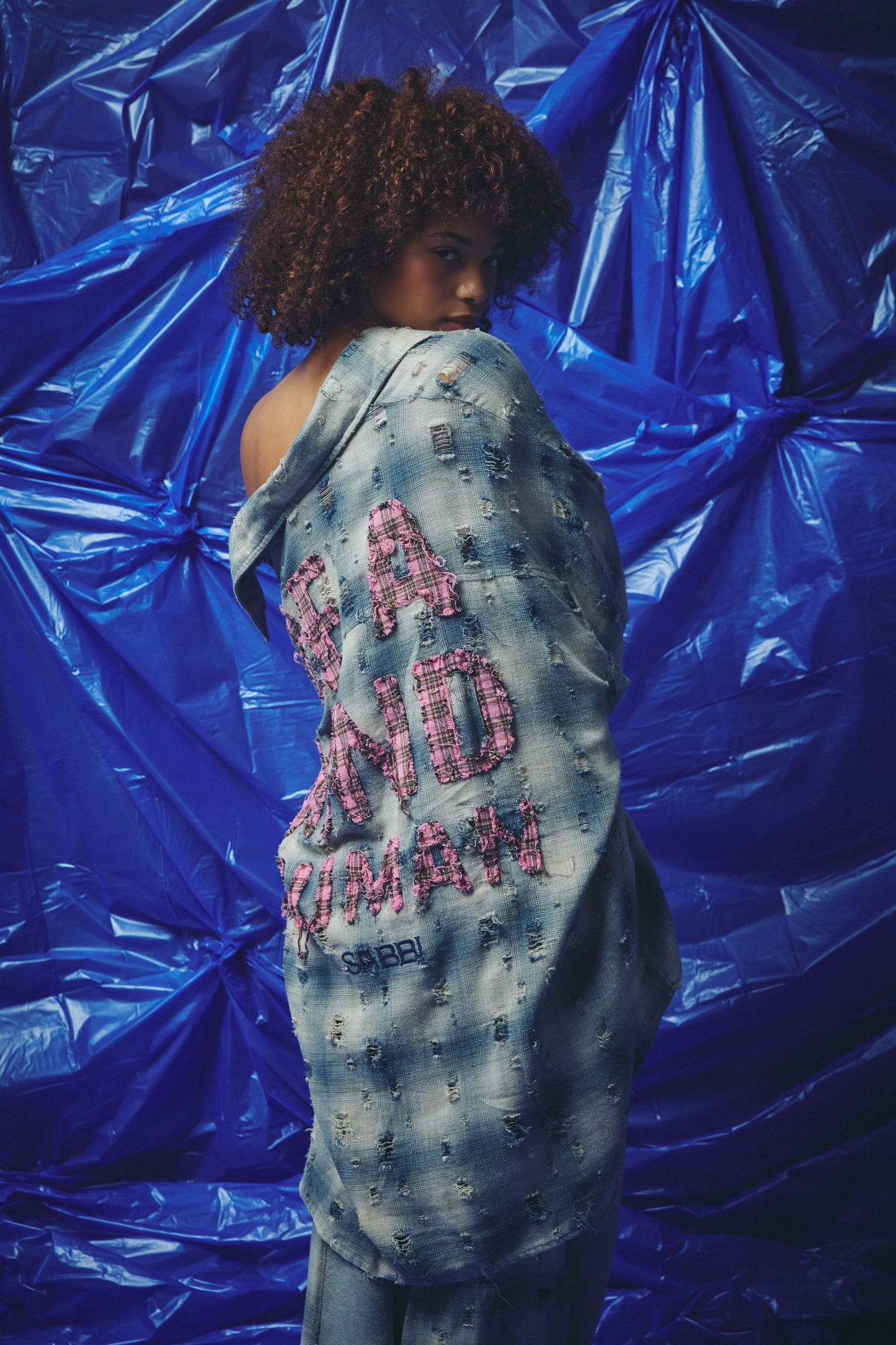 Sabbi - BE A KIND HUMAN OVERSIZED SHIRT - BLUE