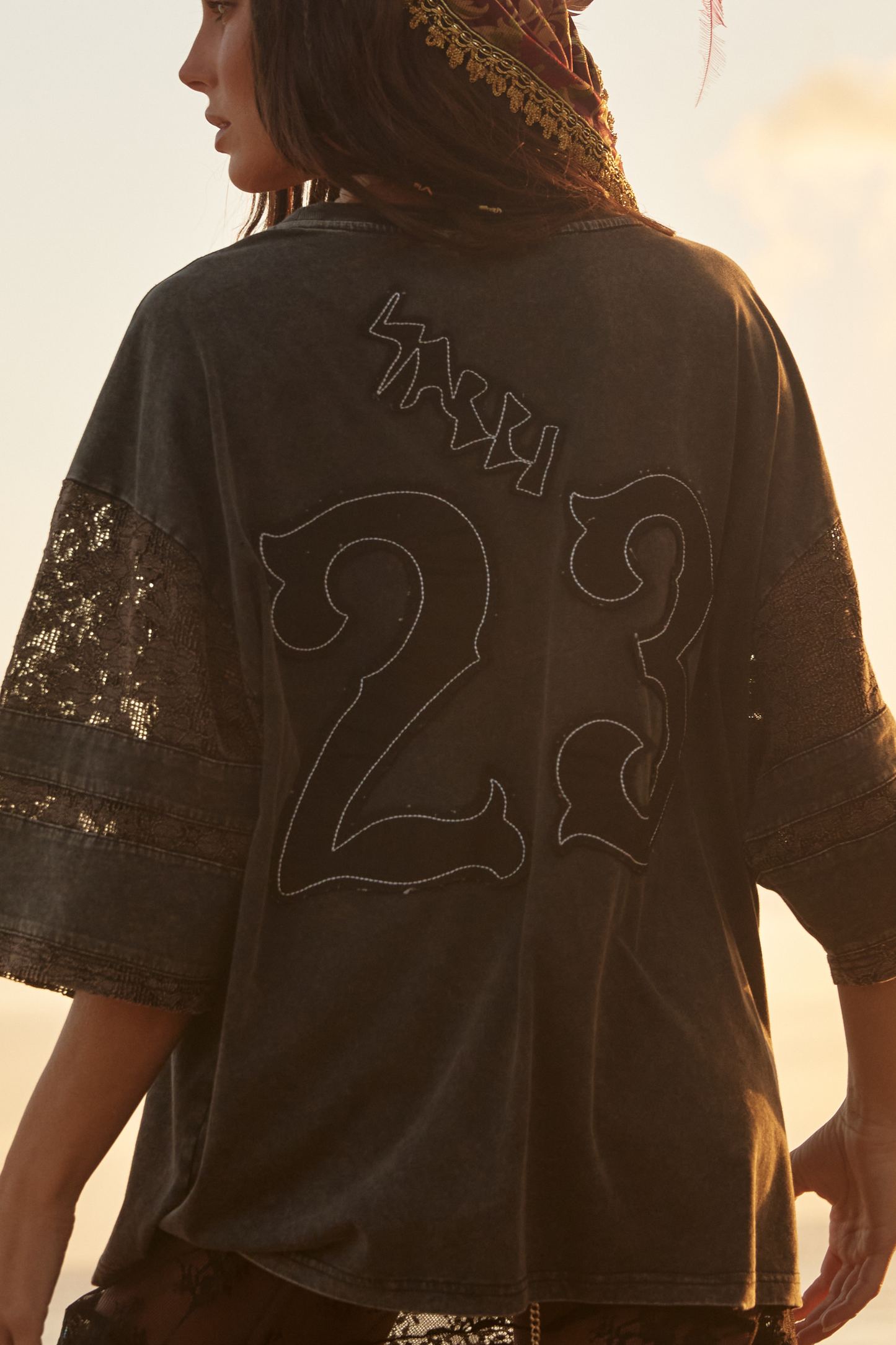 Sabbi - The Chase Your Dreams Lace Tee - Black