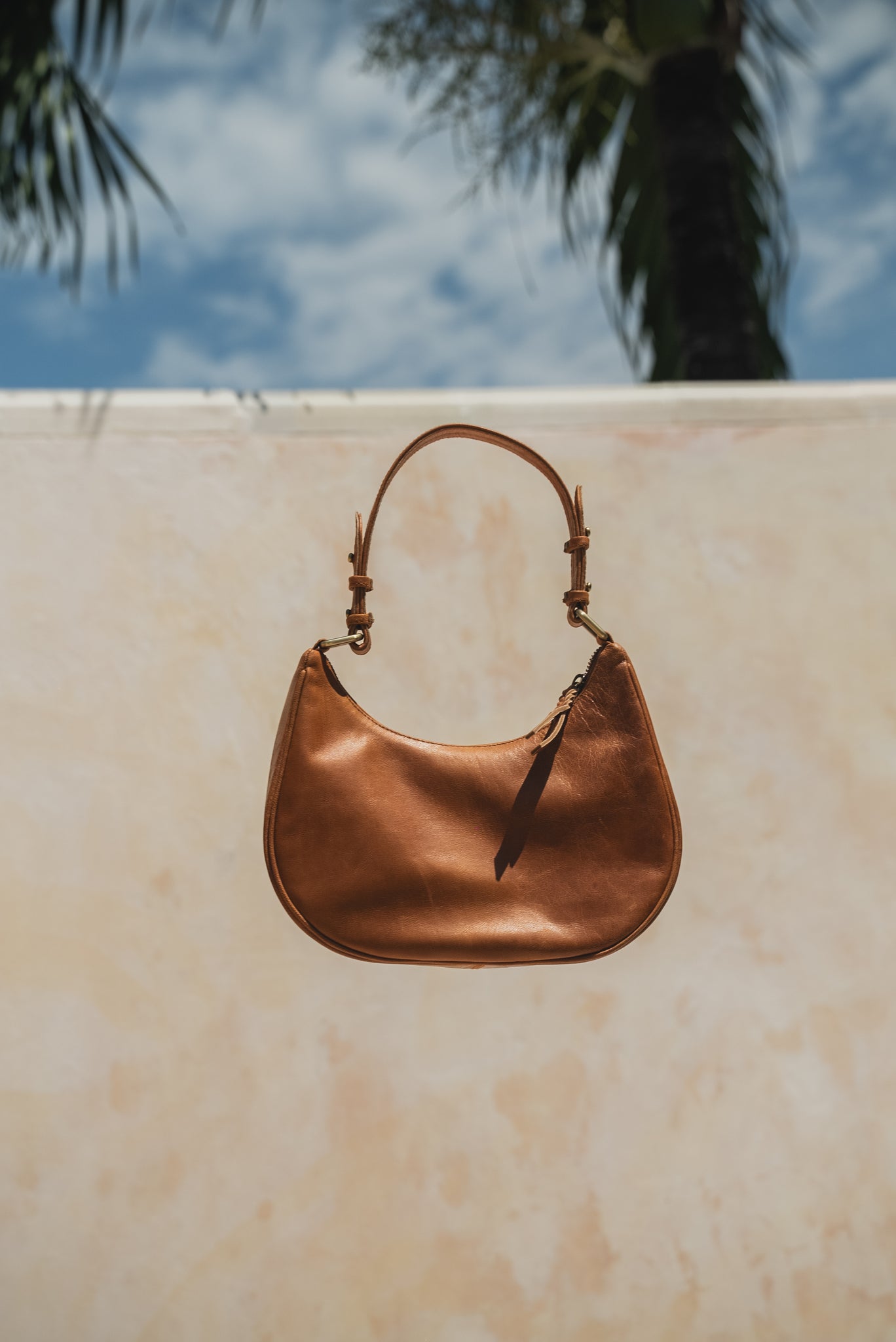 Hobo and Hatch - Clara Mini Shoulder - Chestnut Antique