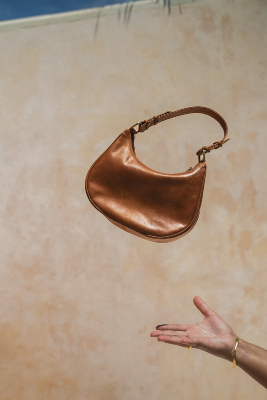 Hobo and Hatch - Clara Mini Shoulder - Chestnut Antique