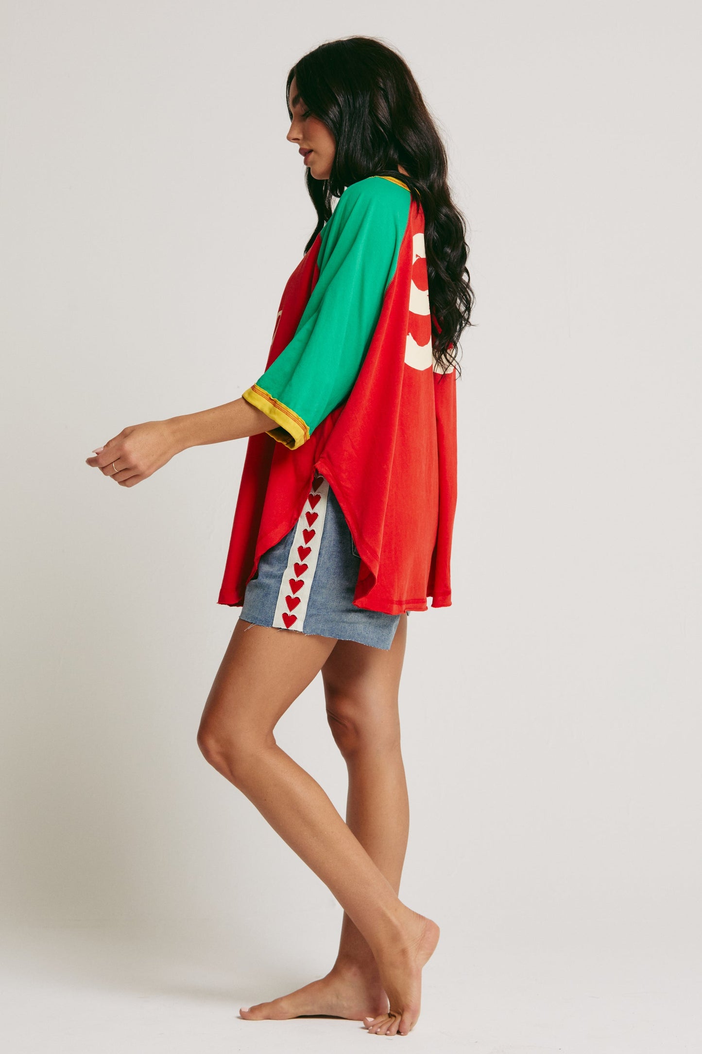 Sabbi - The Dance Raglan Tee - Red