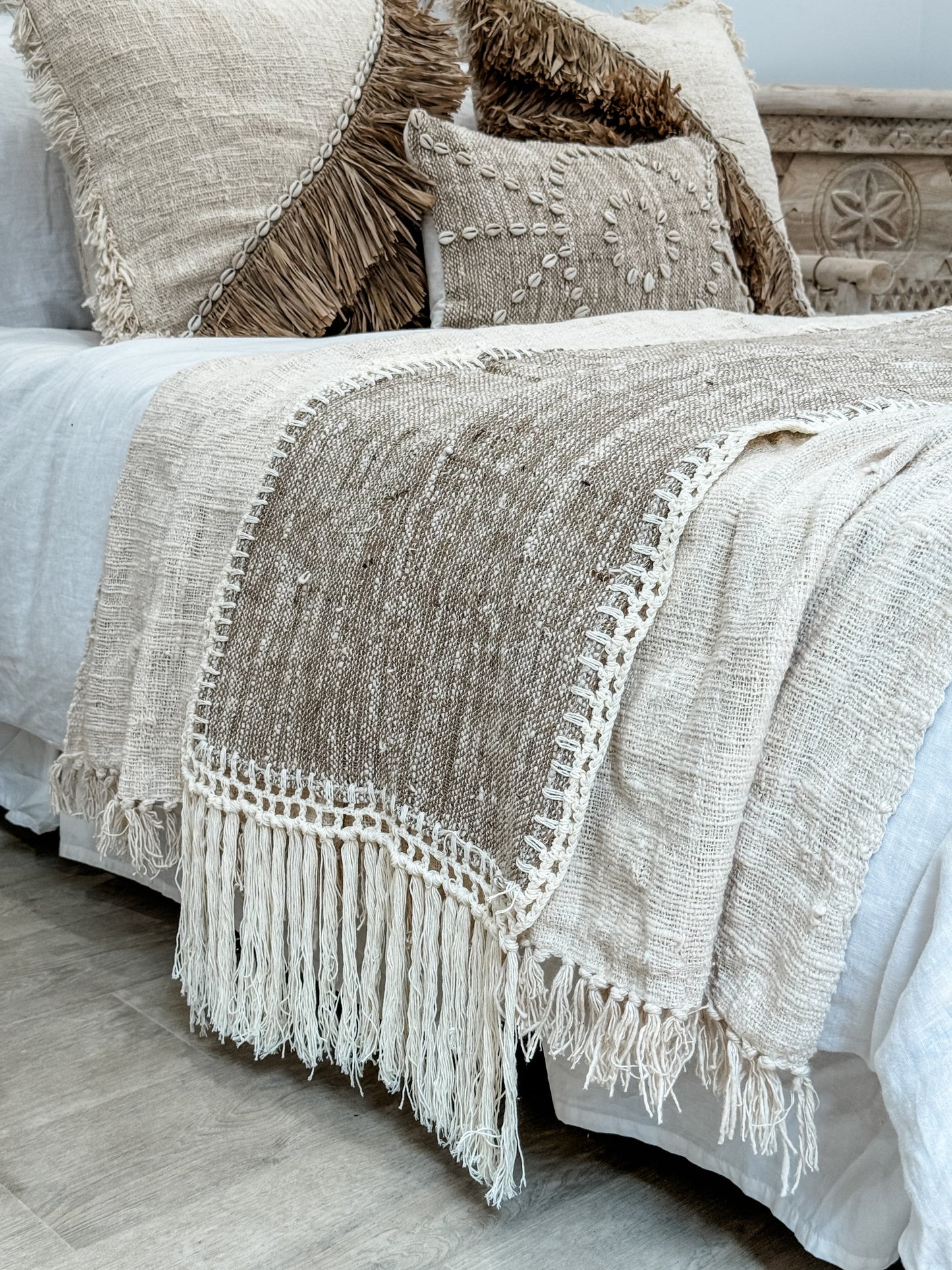 Husk Bed & Table Runner