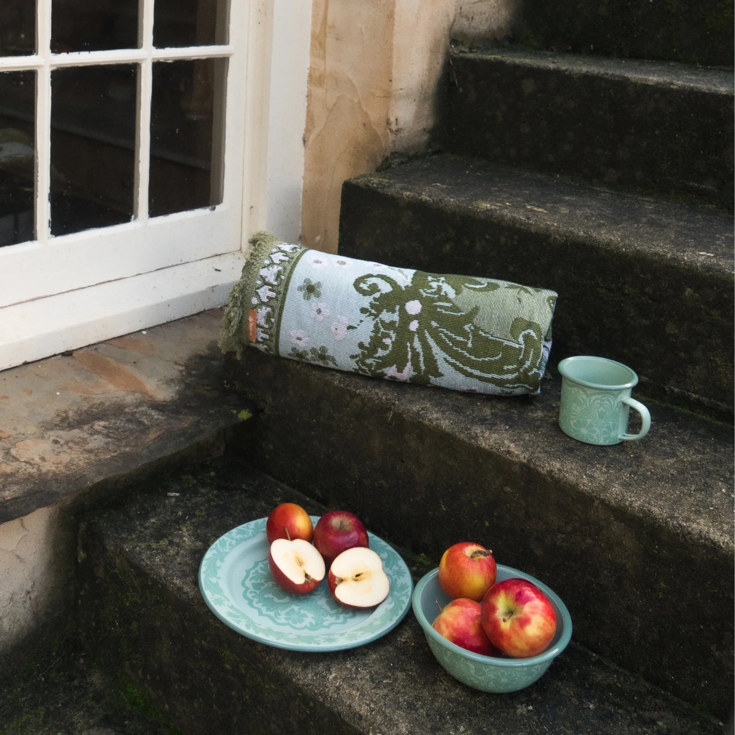 Wandering Folk - Ornate Floral Throw Rug - Fern