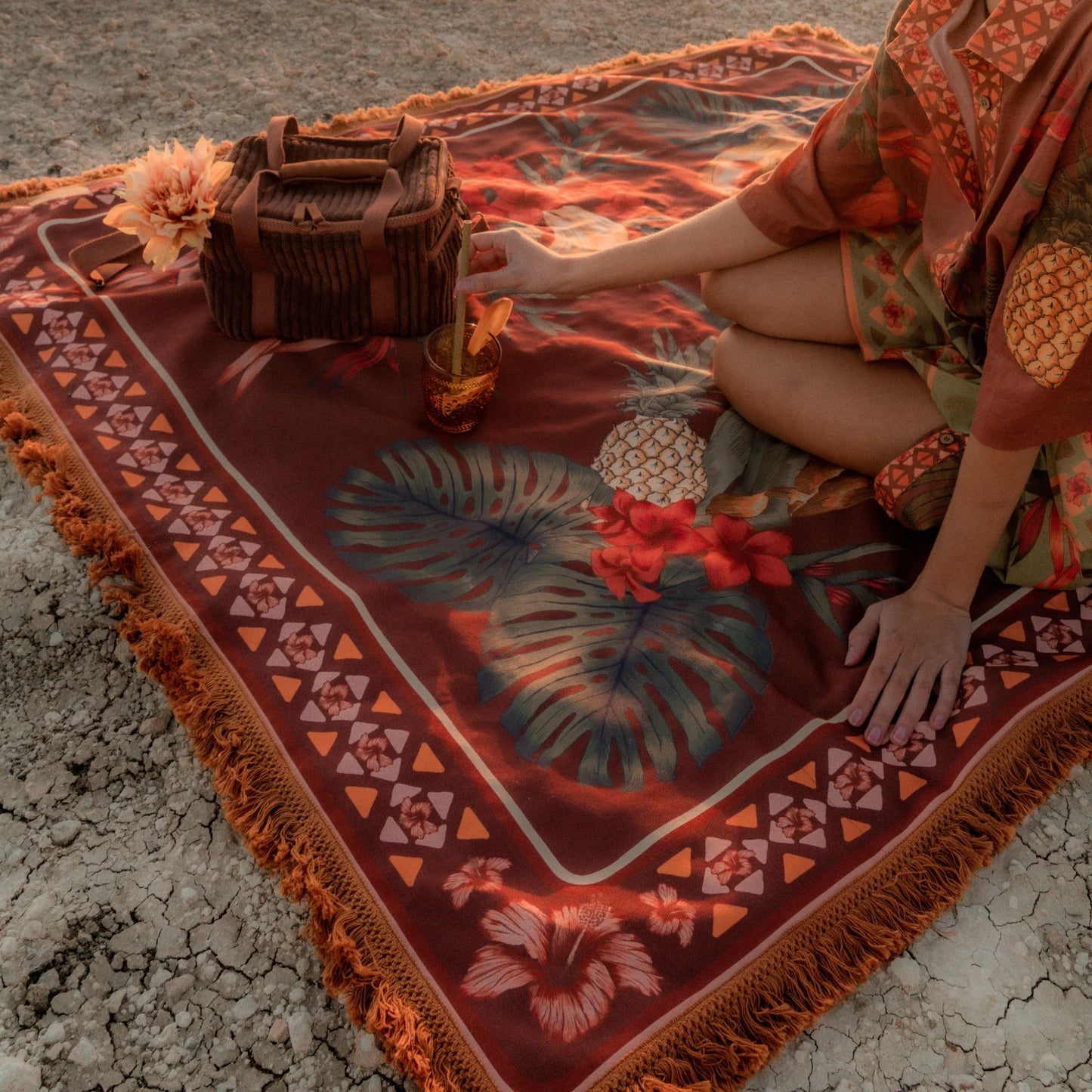 Wandering Folk - Cuban Tropical Picnic Rug - Bronze