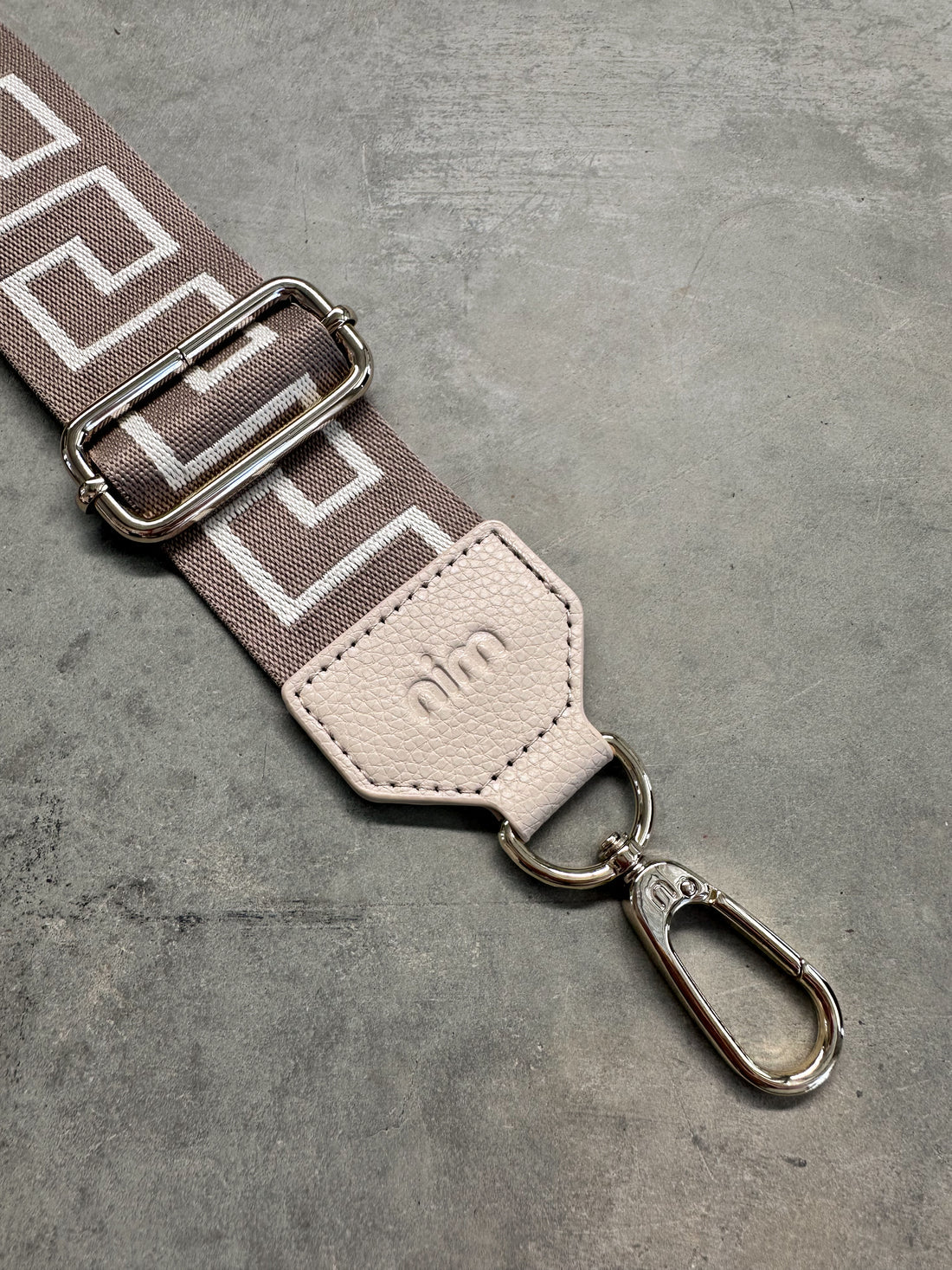 Nim The Label - Shoulder Strap - Taupe/Creme Key