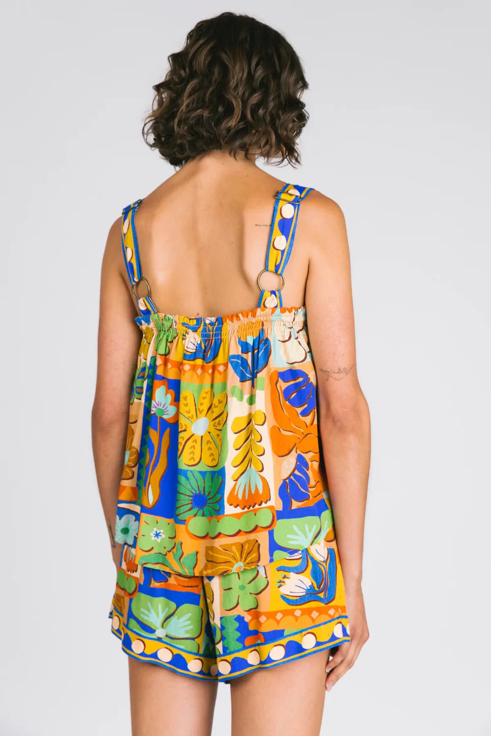 Nine Lives Bazaar - Linda Cami - Carribean