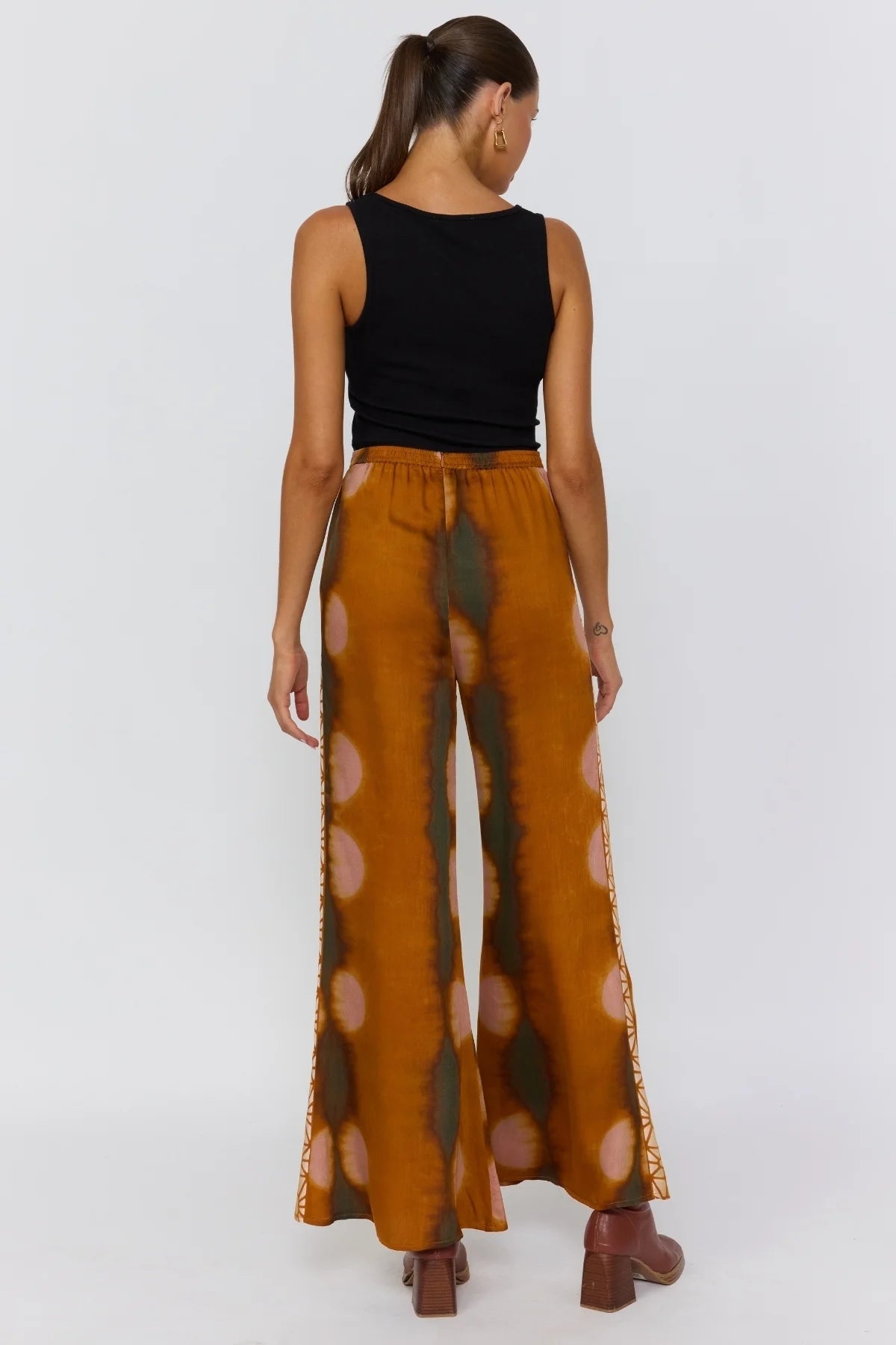 Nine Lives Bazaar - Nadia Flares - Umber