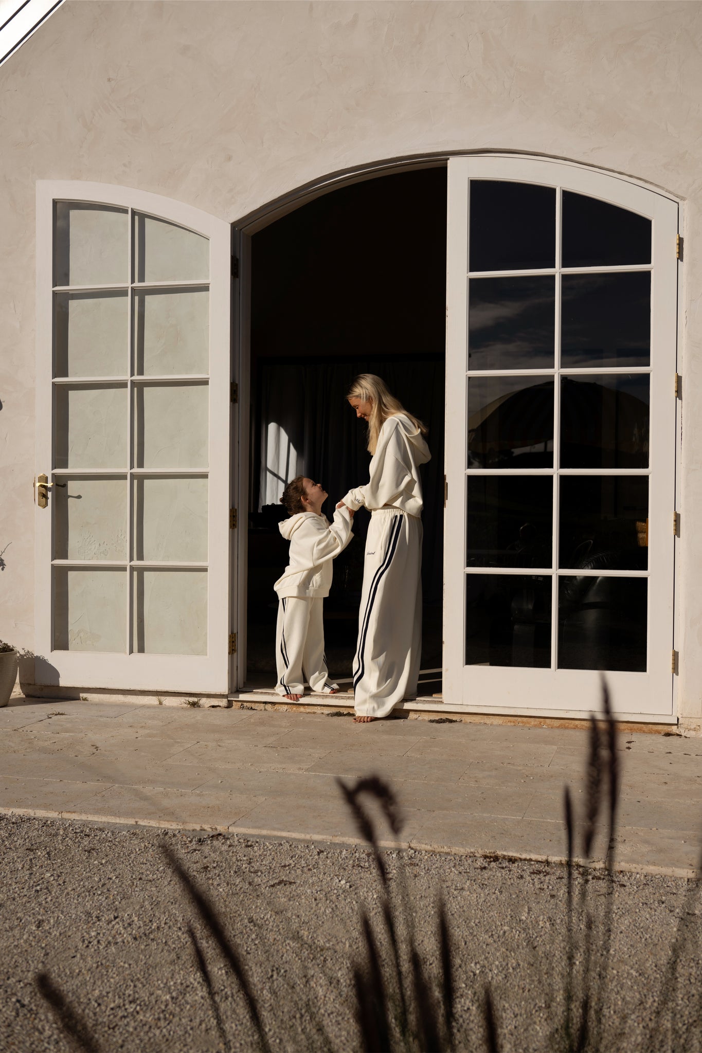SŚAINT - KIDS BARREL PANTS - BUTTER & NAVY