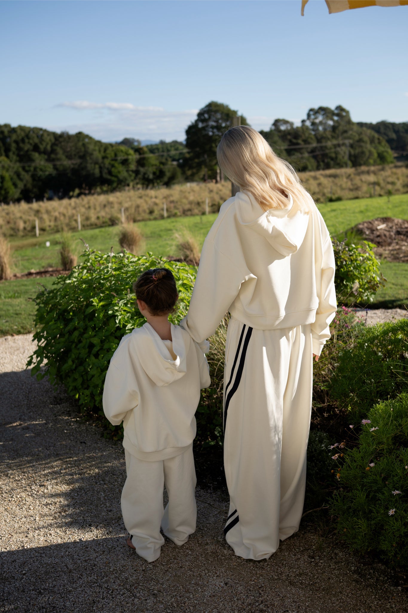 SŚAINT - KIDS BARREL PANTS - BUTTER & NAVY