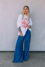 Load image into Gallery viewer, Sabbi - The Raving Hearts Pants - Blue
