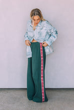 Load image into Gallery viewer, Sabbi - The Raving Hearts Pants - Green
