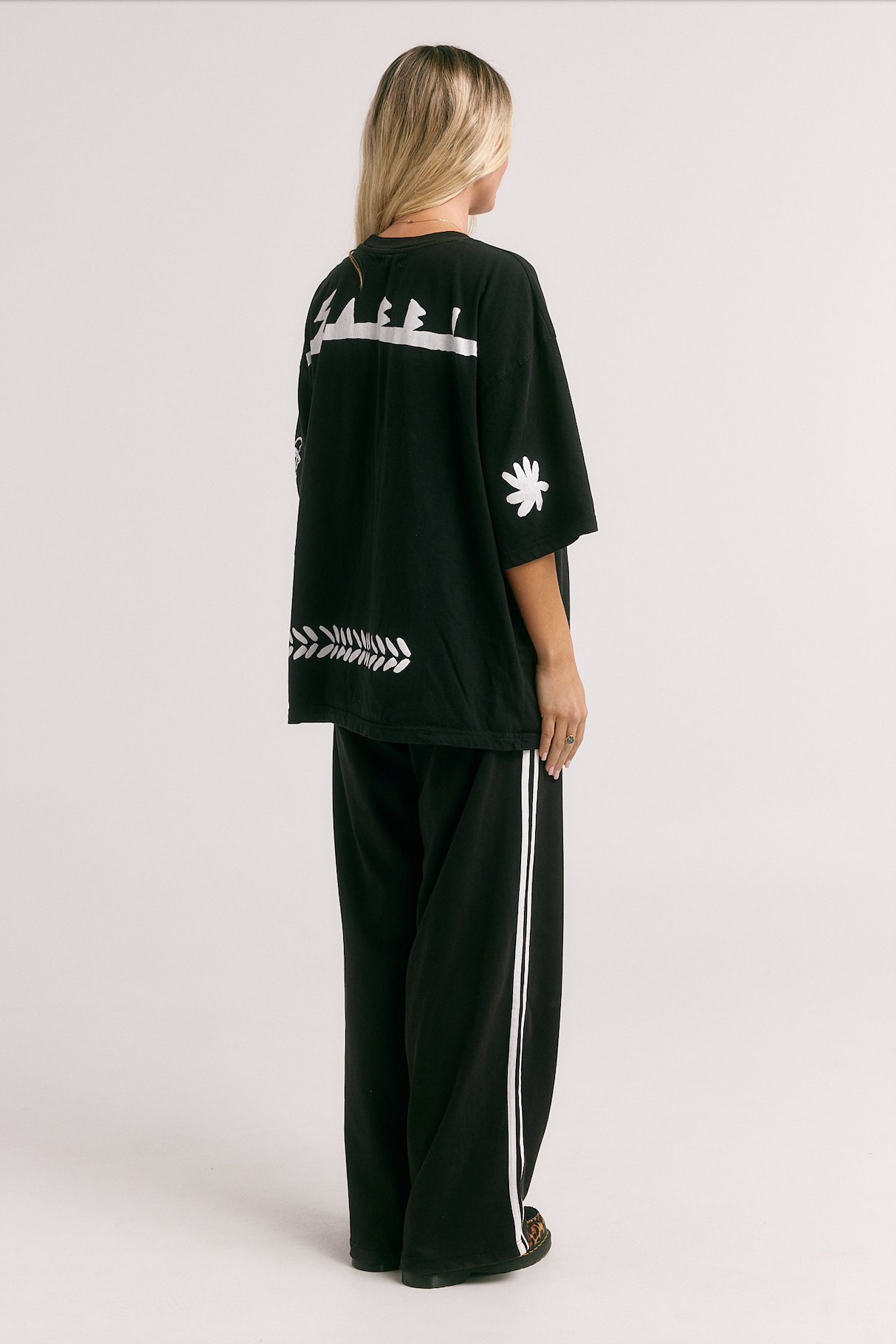 Sabbi - The Very Oversized Margi Tee - Black