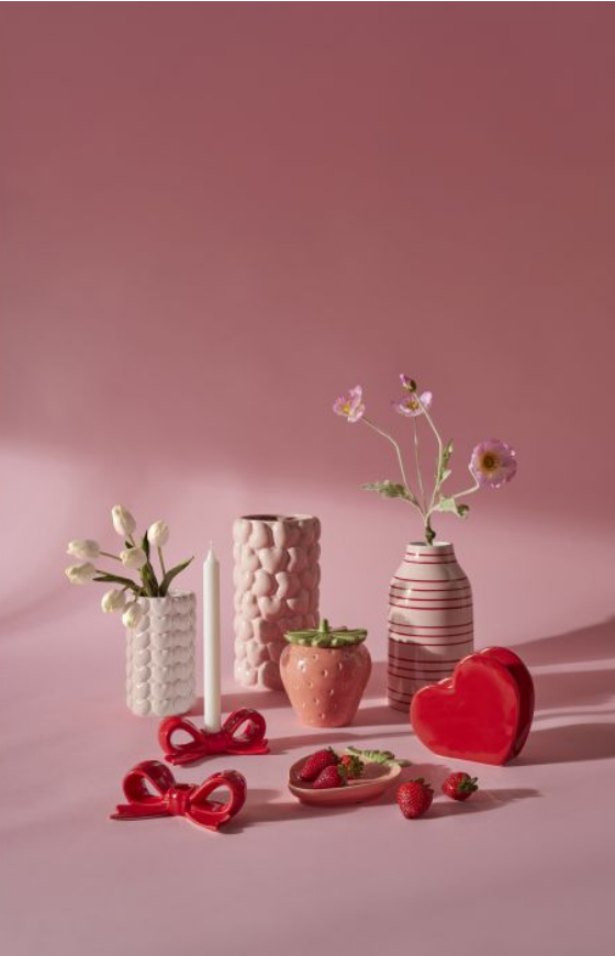 Emporium - Sweetheart Vase - White