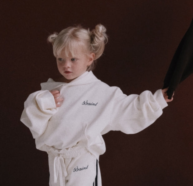 SŚAINT - KIDS LOGO HOODIE - BUTTER & NAVY