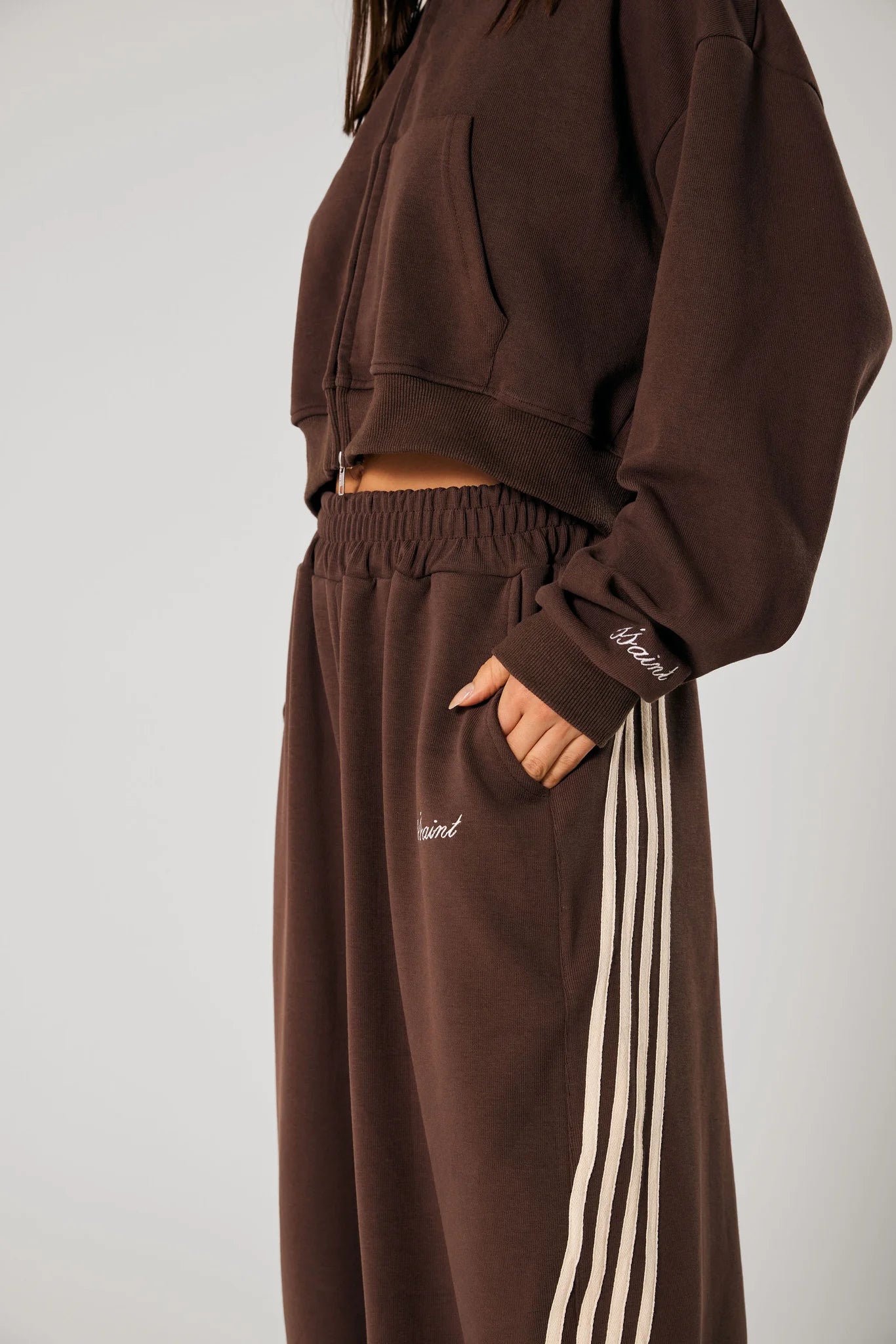 Ssaint - Cropped Hoodie - Brown
