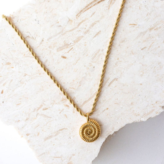 Sun Soul - Shelly Necklace