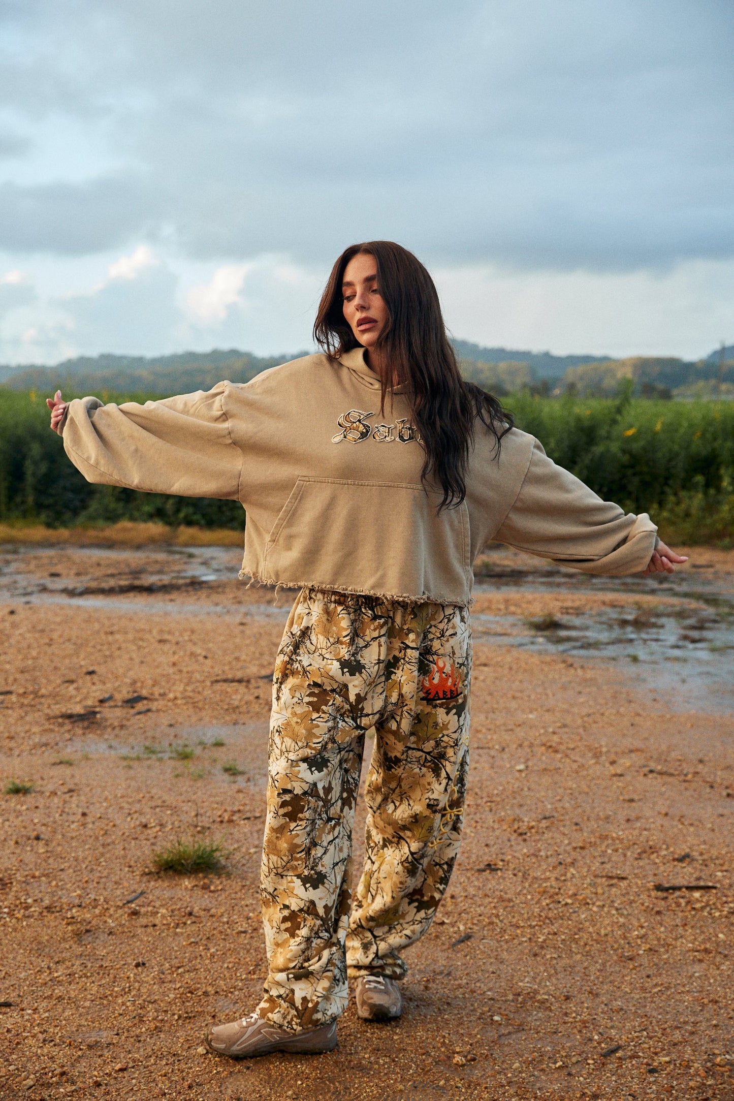 Sabbi - THE TREES COMPANY - CROP HOODIE