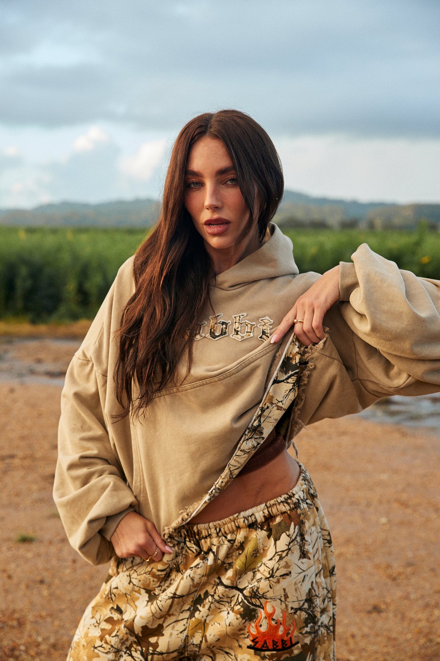 Sabbi - THE TREES COMPANY - CROP HOODIE