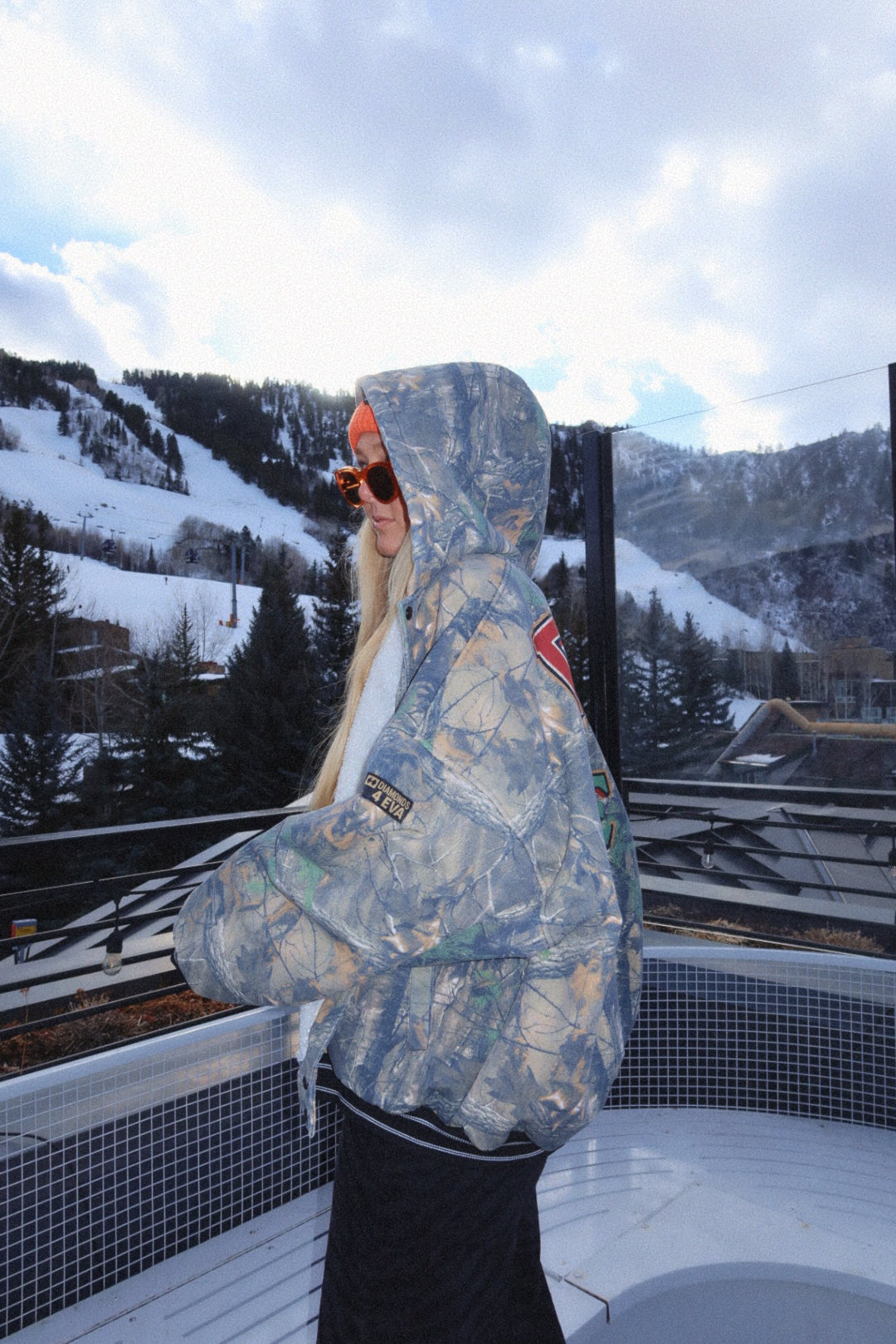 Sabbi - The Powder to the People - Bomber