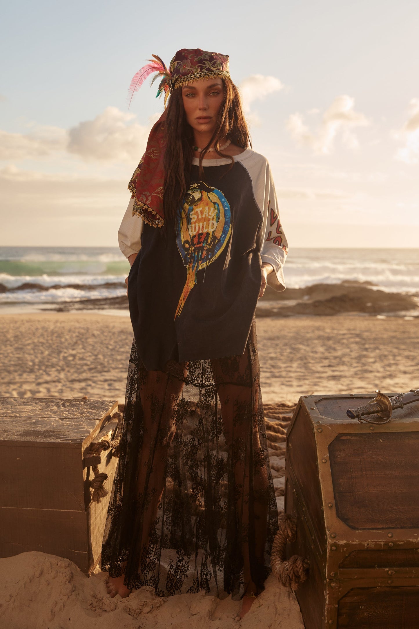 Sabbi - The Stay Wild Raglan Tee