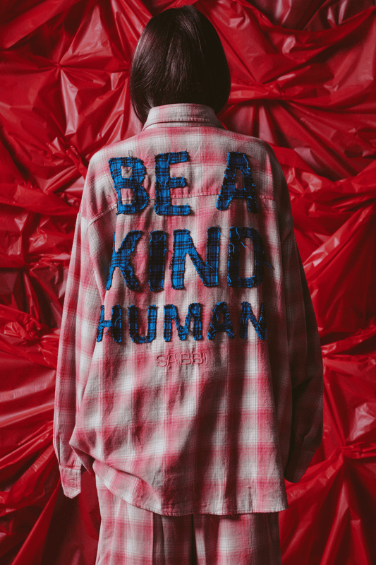 Sabbi - BE A KIND HUMAN OVERSIZED SHIRT - PINK
